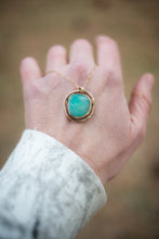 Load image into Gallery viewer, Chrysopras coin