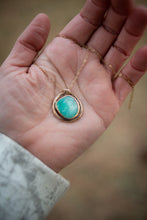 Load image into Gallery viewer, Chrysopras coin