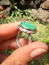 Load image into Gallery viewer, Chrysoprase Flora Heart Ring