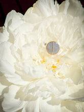 Load image into Gallery viewer, Oregon obsidian Heart Inlay Ring