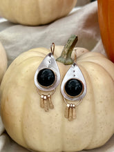 Load image into Gallery viewer, Obsidian Earring