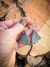 Load image into Gallery viewer, Stone Earring No.3