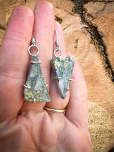 Load image into Gallery viewer, Necklace & Stone Earring Set