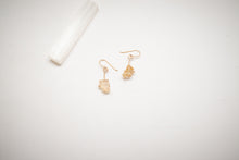 Load image into Gallery viewer, Love Light Sunstone No.4
