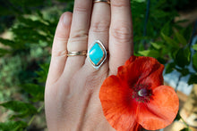 Load image into Gallery viewer, Turquoise Leaf Ring
