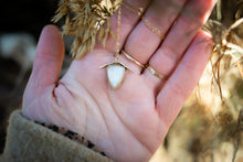 Load image into Gallery viewer, Divine necklace  No.1
