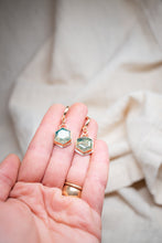 Load image into Gallery viewer, Hinge Hoop No1.
