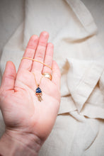 Load image into Gallery viewer, Montana Sapphire heart strings Necklace No.1
