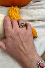 Load image into Gallery viewer, Heart Inlay Ring No.1
