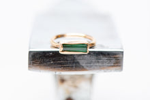 Load image into Gallery viewer, Green Tourmaline Ring
