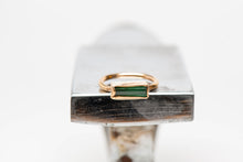Load image into Gallery viewer, Green Tourmaline Ring
