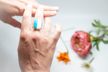 Load image into Gallery viewer, Twin Turquoise Cigar Ring No.1
