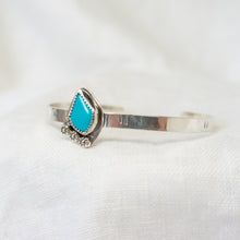 Load image into Gallery viewer, Turquoise Bracelet No.6
