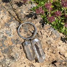 Load image into Gallery viewer, Crystal Quartz Necklace Style No.1
