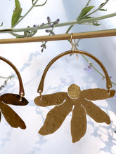 Load image into Gallery viewer, Sunshine Glam Flower Earrings
