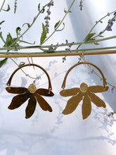 Load image into Gallery viewer, Sunshine Glam Flower Earrings

